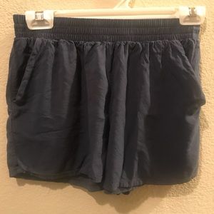 FOREVER 21 SOFT DARK BLUE SHORTS DOLPHIN SIZE S